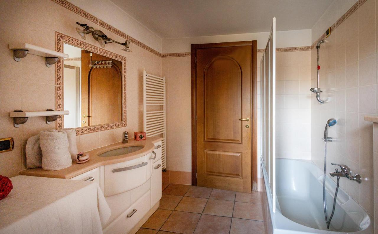 L'Angolo Delle Peonie Apartment Cannobio Bagian luar foto