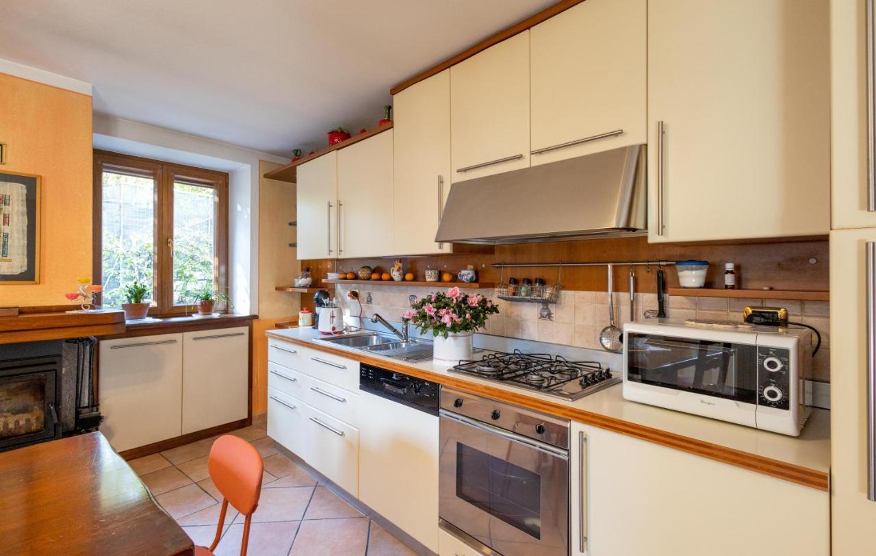 L'Angolo Delle Peonie Apartment Cannobio Bagian luar foto